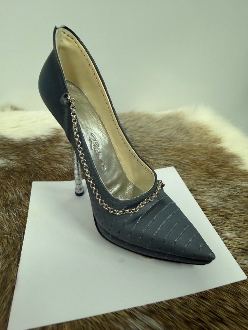 Just the Right Shoe- Posh- EJ603